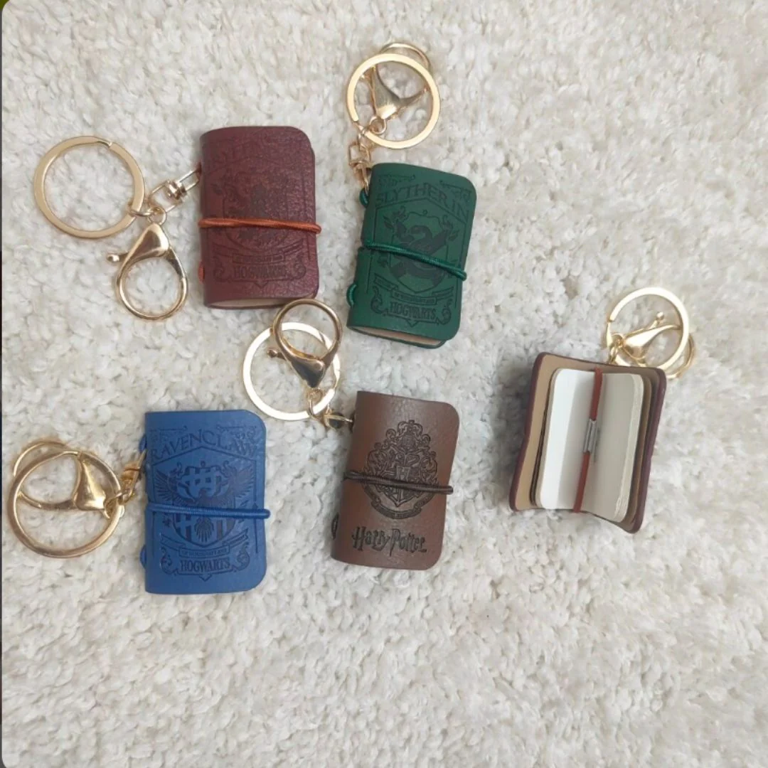 Mini Wizard Diary Keychain – House Edition Collectible Charm - Image 5