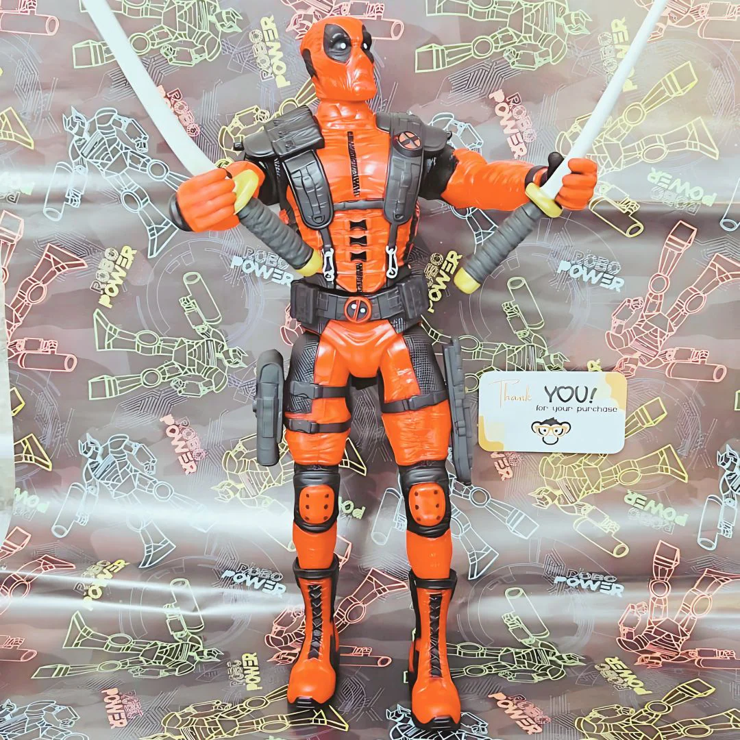 SuperHero Figurine | Dynamic Avenger Statue [33cm] - Image 4