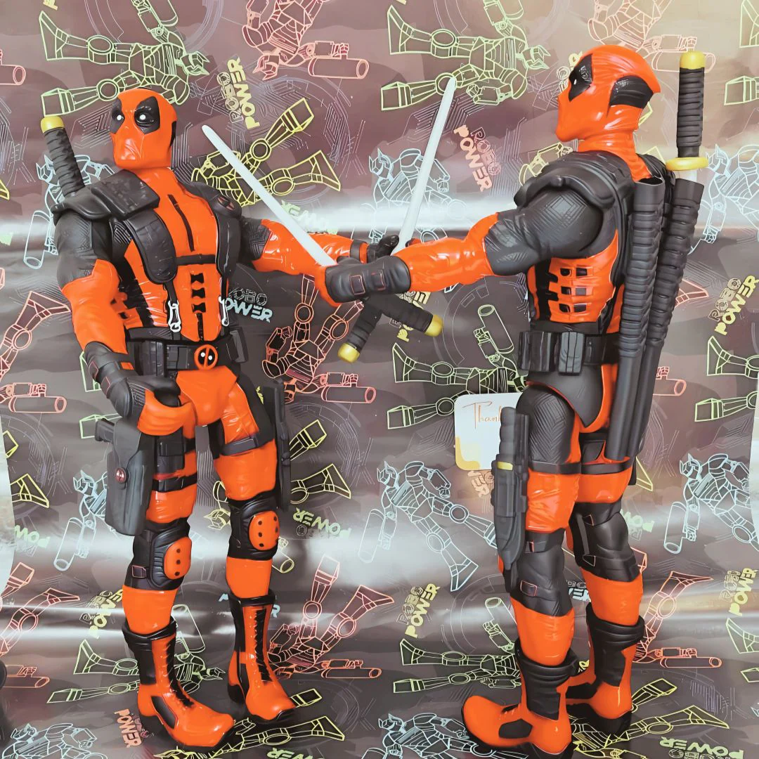 SuperHero Figurine | Dynamic Avenger Statue [33cm] - Image 5