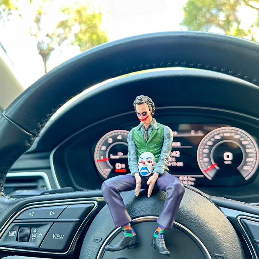 Car Dashboard Joker Statue – Unique Auto Decor for DC Fans - Image 8