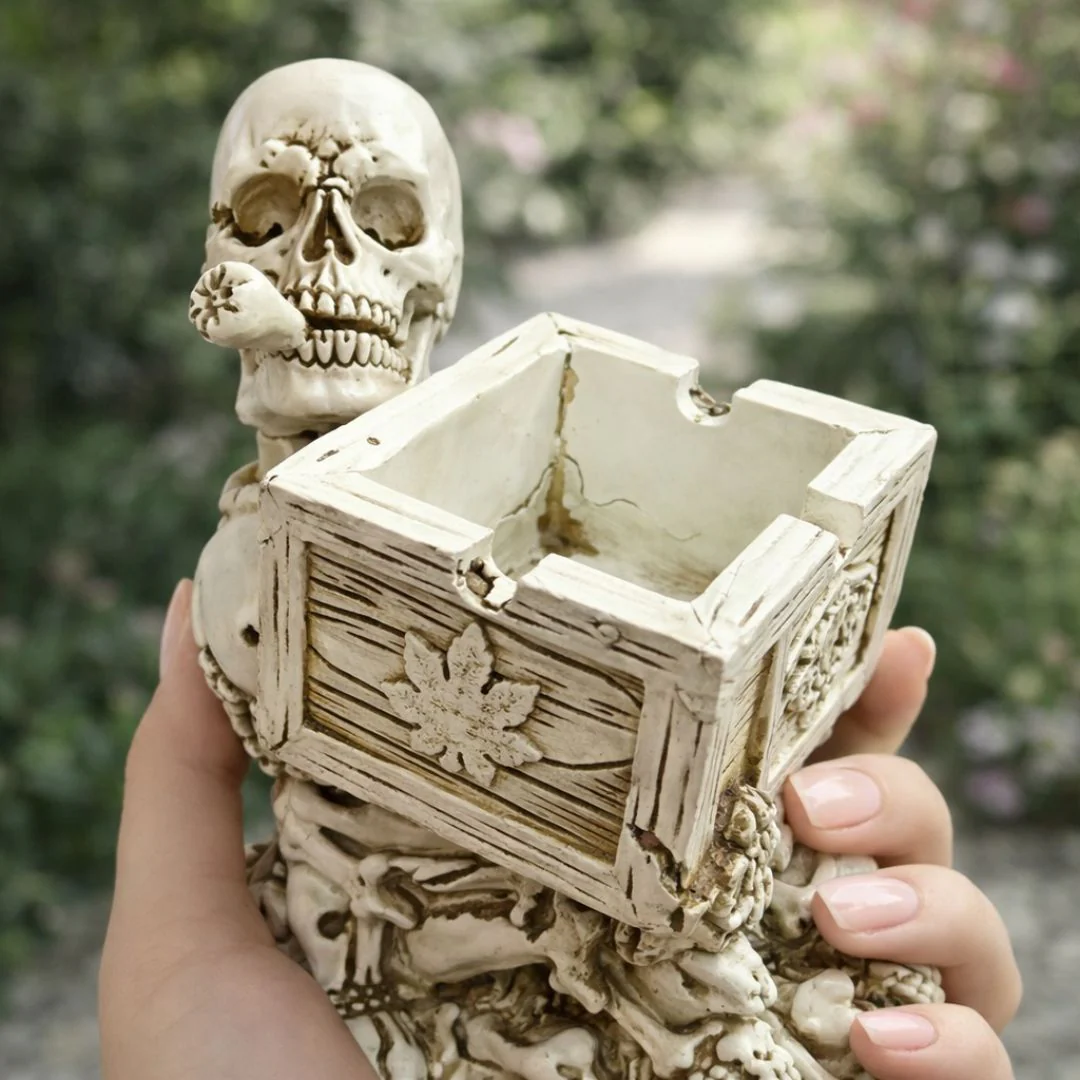 Smokin’ Skull Ashtray : Ceramic Skull Design Ashtray - Image 8