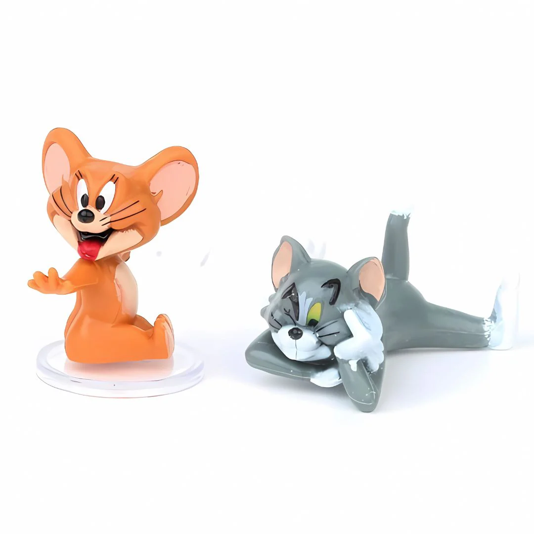 Classic Mischief: Tom and Jerry Collectible Figurine Set (5 Pieces) - Image 3