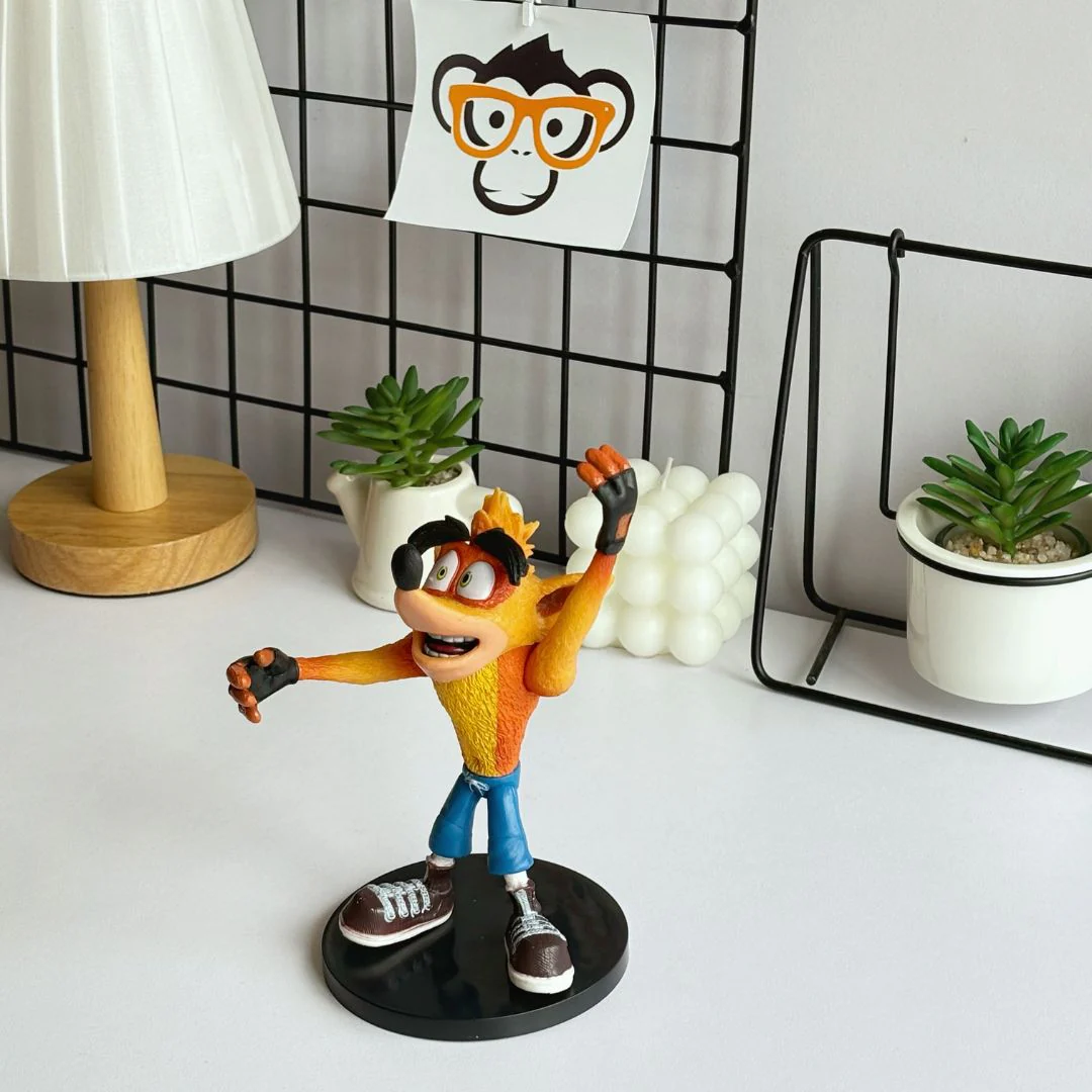 Crash Bandicoot Figurine: It's About Time - Cable Guy