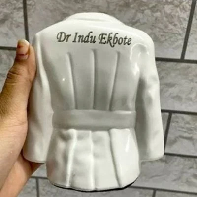 Dashing Doctor Coat Style Pen Stand - Image 6