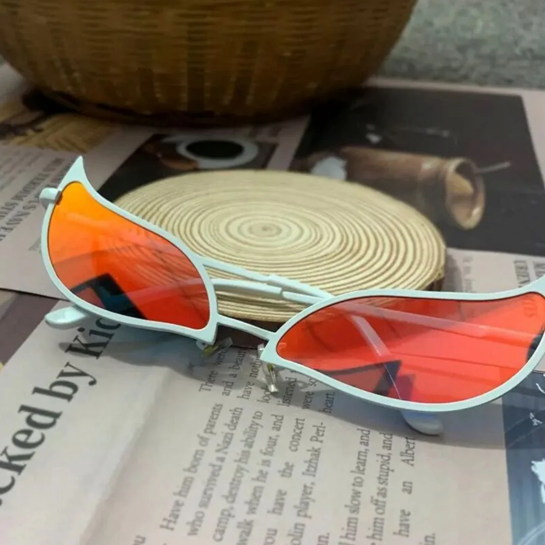 Donquixote Doflamingo Swan Glasses | Unique One Piece Anime-Inspired Sunglasses - Image 3