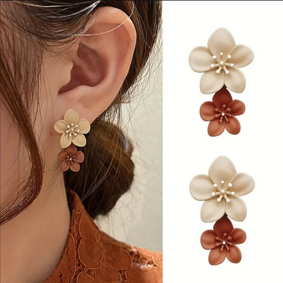 Blossom Gleam – Floral Stud Earrings - Image 5