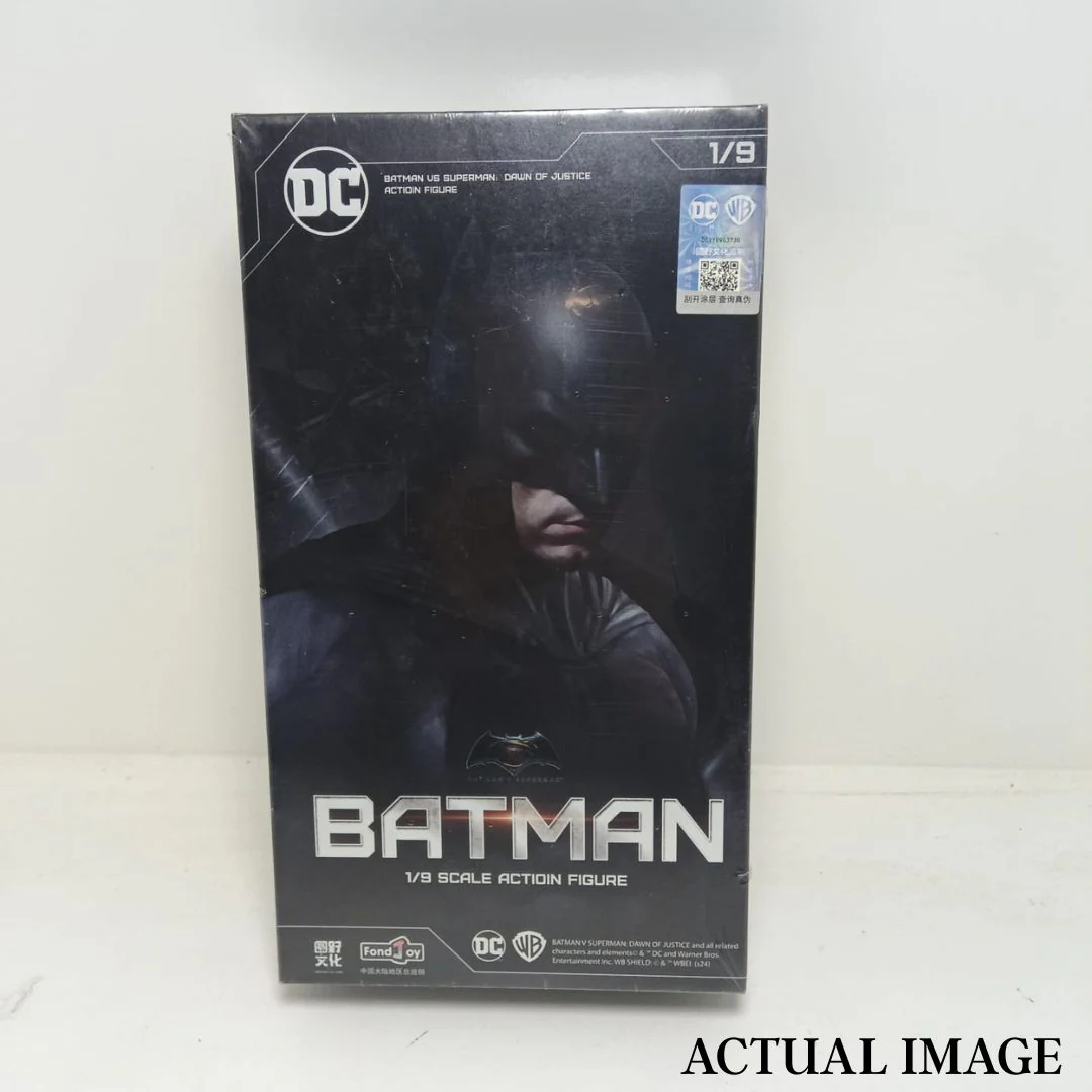 Fondjoy DC Batman Figure 1:9 Scale Light Armor | Officially Licensed - Image 4
