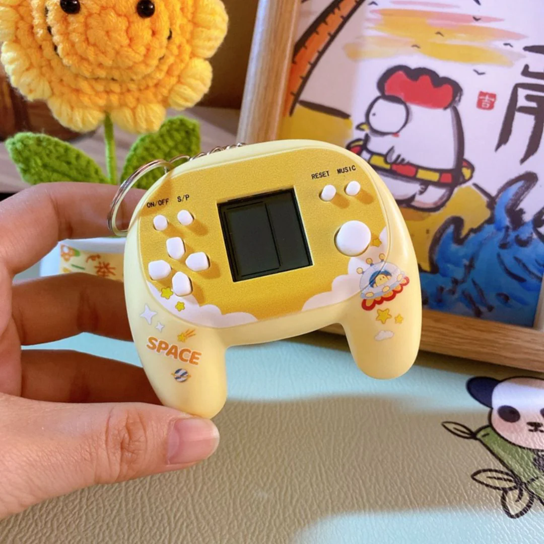 Game Console Pendant Keychain – Playable Mini Handheld Game Machine - Image 4