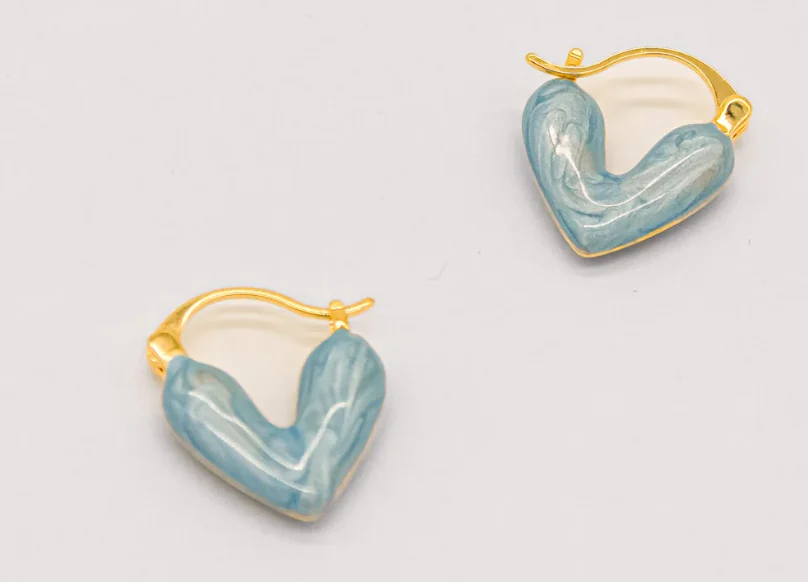 Cherished Hearts - Glowing Heart Stud Earrings - Image 7