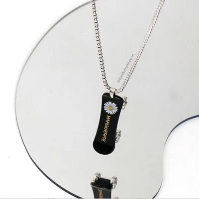 Go Daisy - Skateboard Necklace - Image 3
