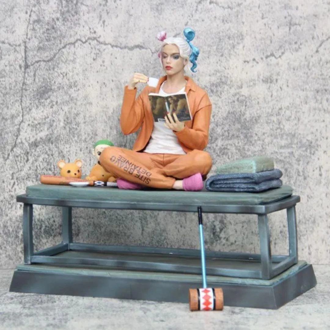 Harley Quinn Prisoner Statue | High-Quality Suicide Squad Collectible - Image 5