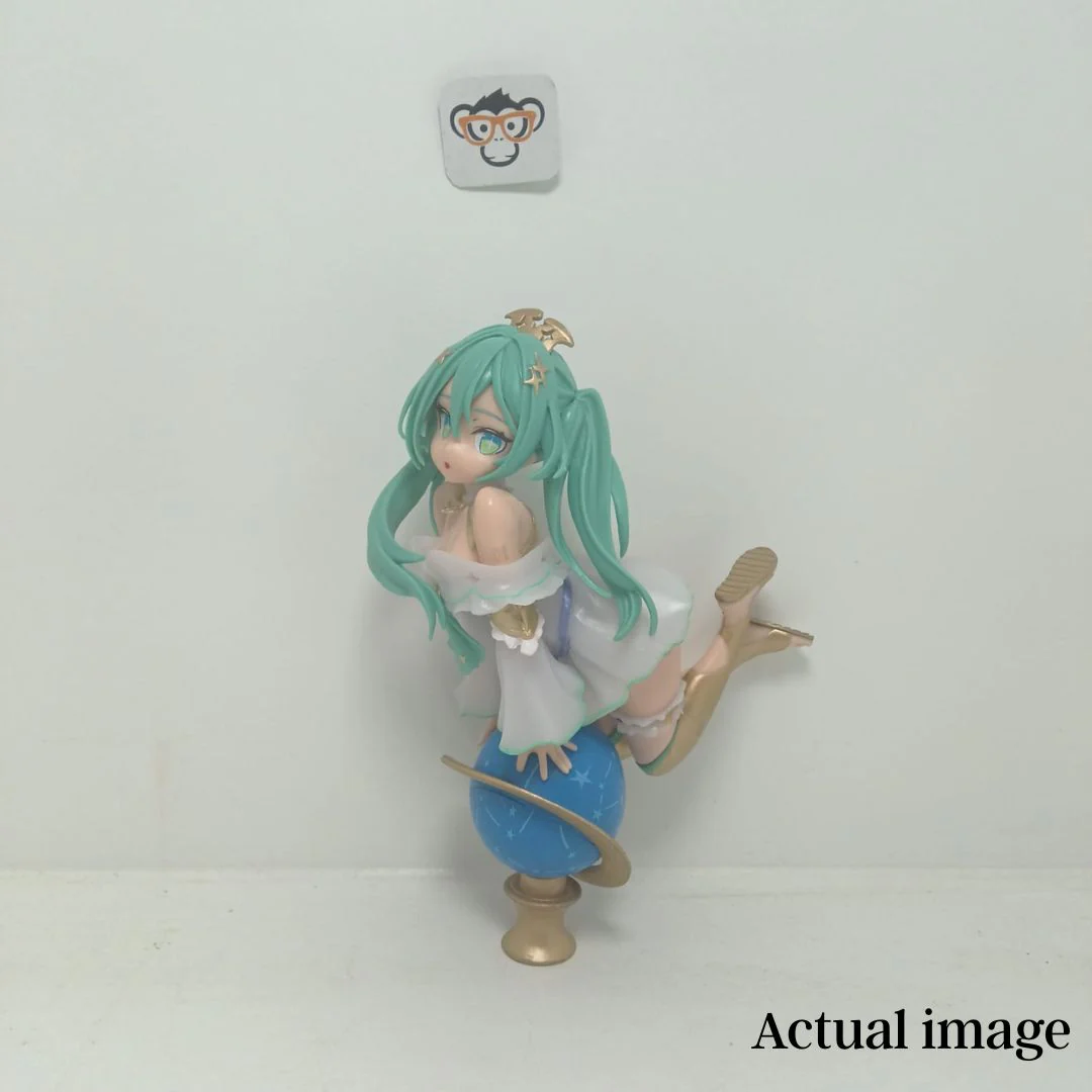 Hatsune Miku Celestial Chibi Display Figure With Planet Base - Image 4