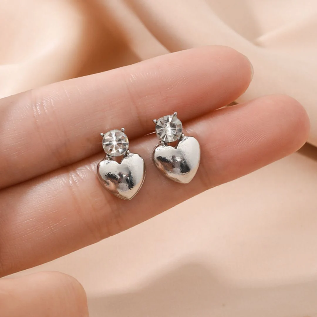 Little Hearts - Rhinestone Stud Earrings - Image 3