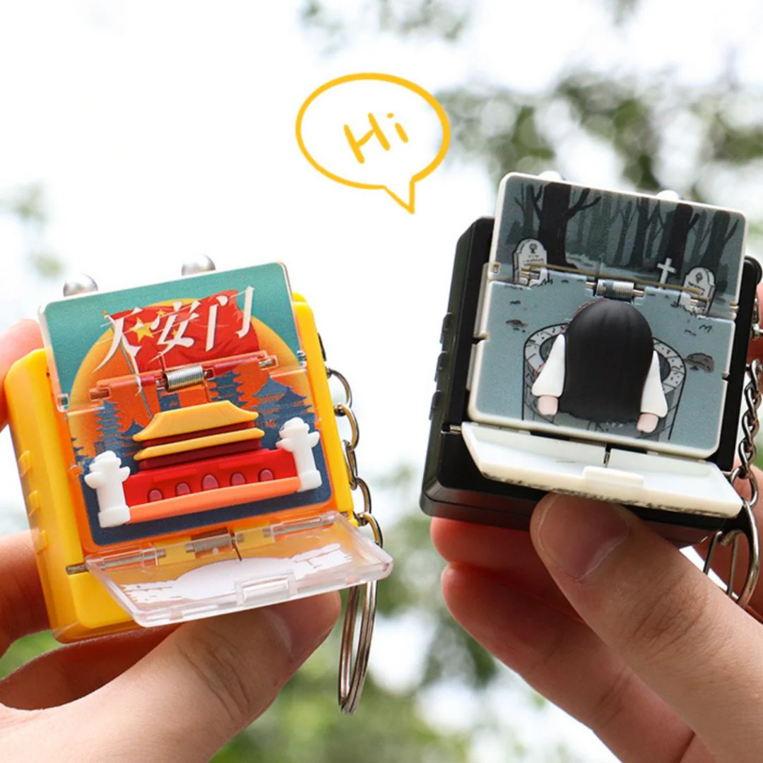 Jump Scare Box Keychain – Mini Stress Relief Surprise Toy - Image 2