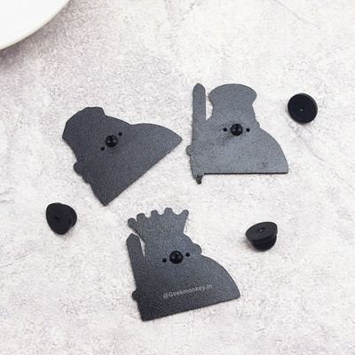 King and Queen - Metal Brooch - Image 3