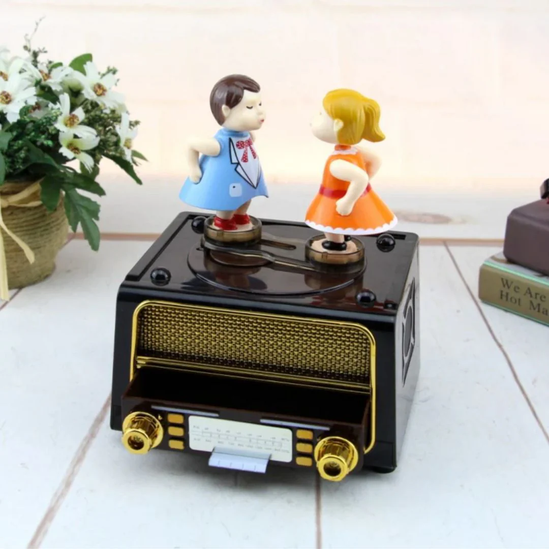 Kissing Couple Radio Music Box – Musical Box with Hidden Trinket Drawer - Image 2