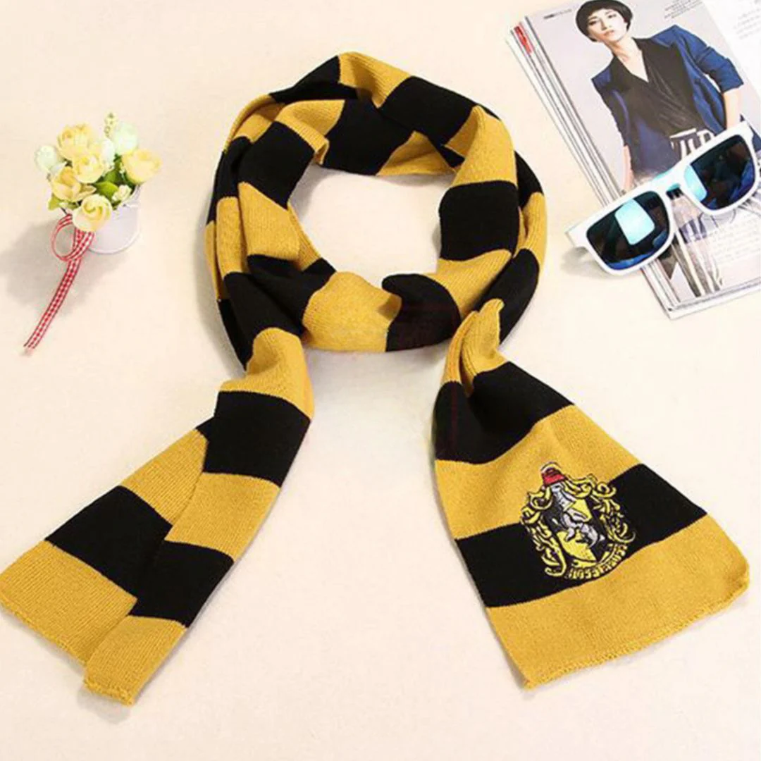 Official Harry Potter Scarf | Scarf with House Emblem for Cosplay - By CineReplicas - Image 3