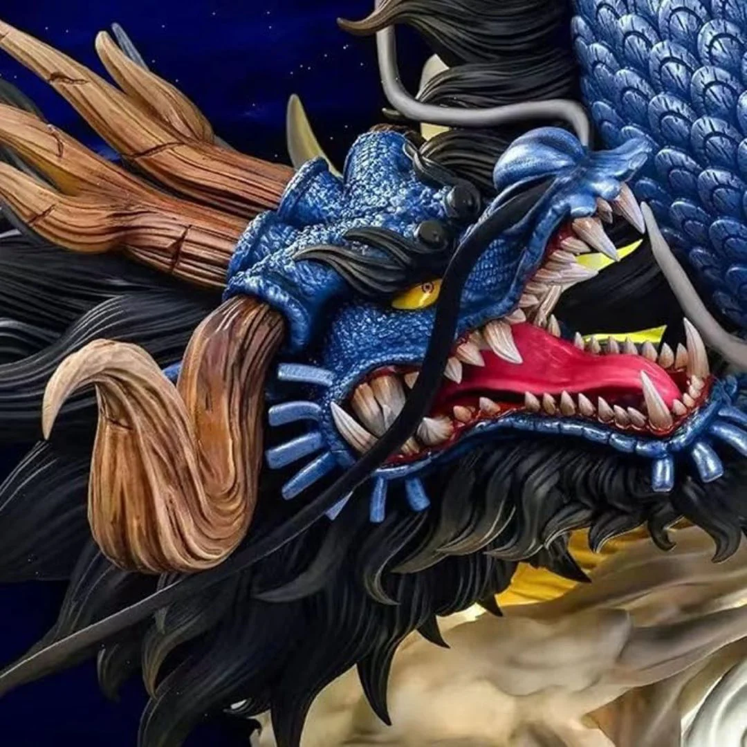 Luffy Gear 5 vs Kaido – Epic Battle Diorama Figure - Image 4