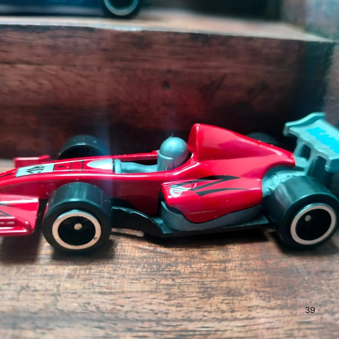 Miniature F1 Race Cars for Collectors (1 Piece) - Image 3
