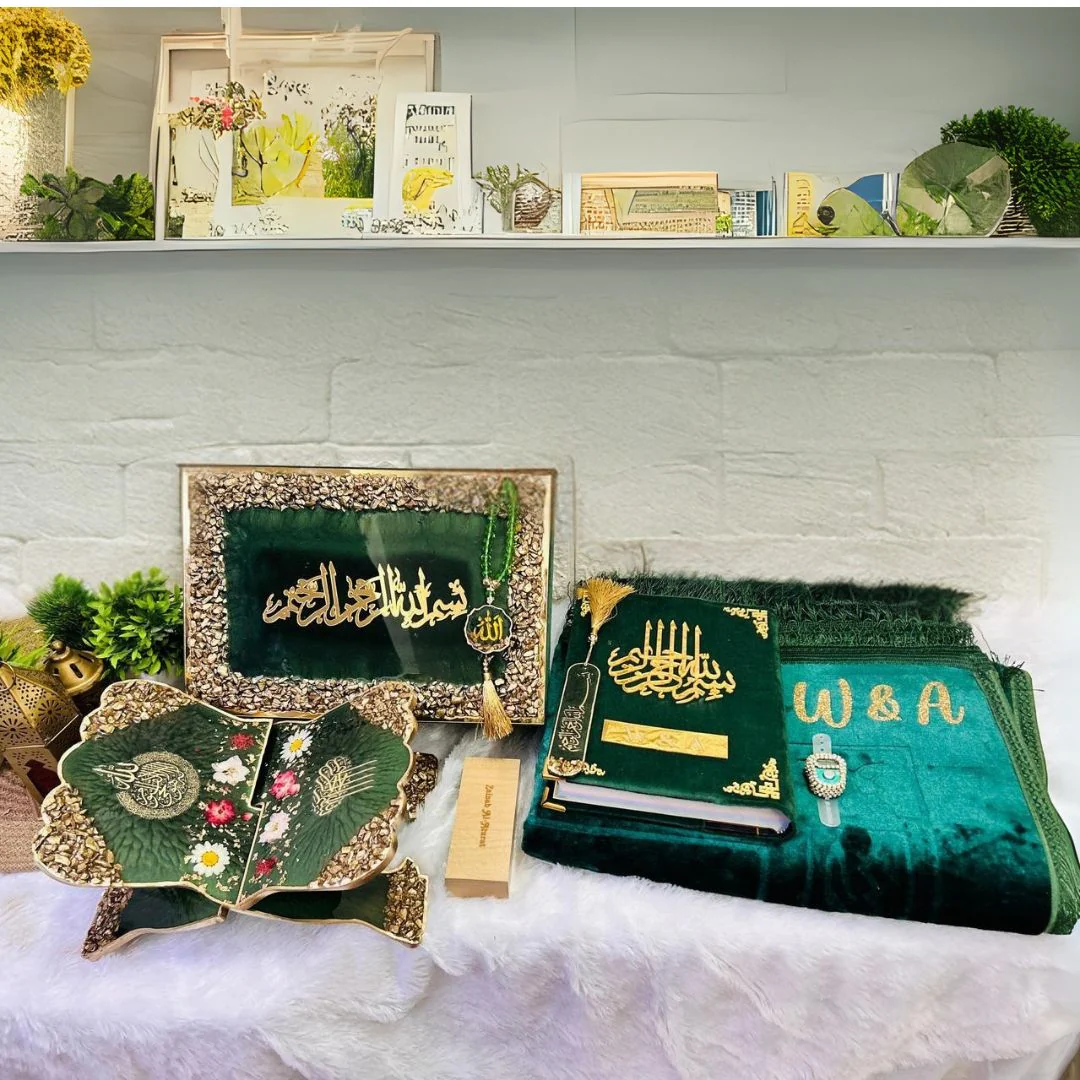 Premium Velvet Quran & Prayer Mat Gift Set | Islamic Gift for Her | Nikah Gift - Image 2