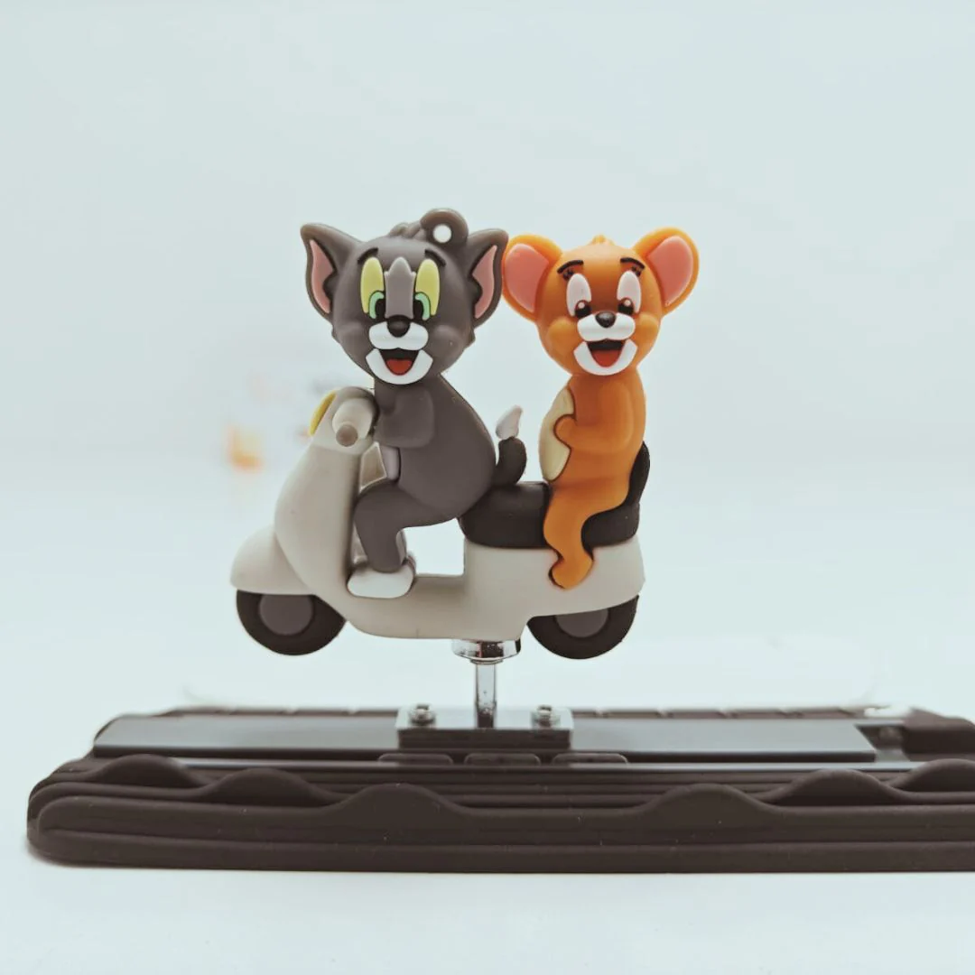 Sliding Tom n Jerry Car Decor | Nostalgia on Wheels! - Image 4
