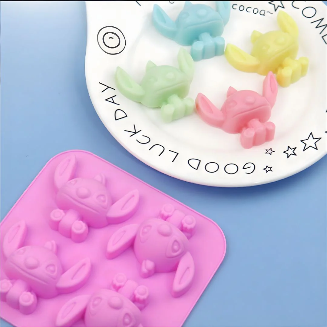 Stitch Ice Cube n Chocolate Mold Tray - Image 2
