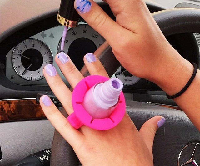 The Wearable Nail Polish Holder - Image 3