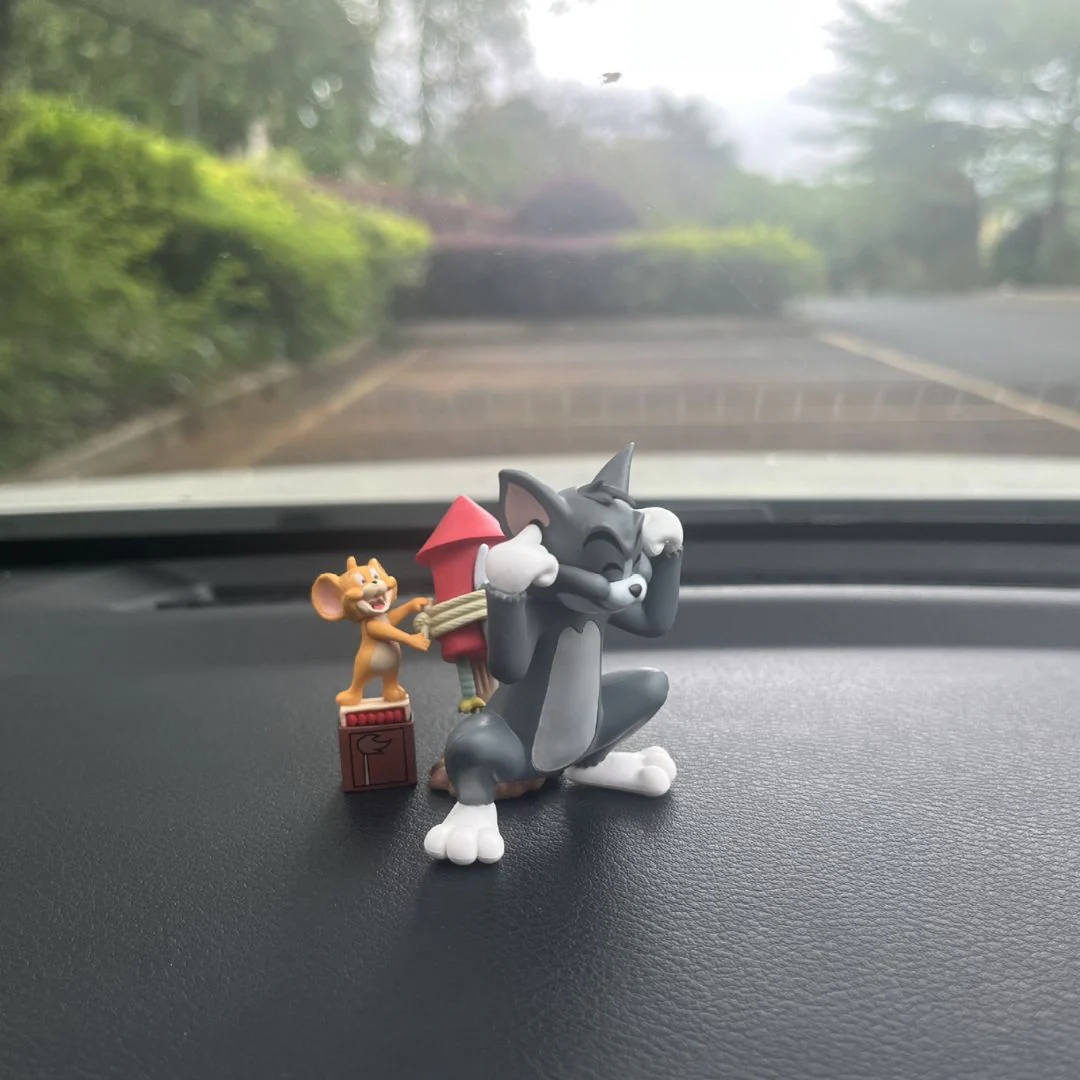 Tom n Jerry Firework Fiasco Figurine Set – Cartoon Collectible - Image 3