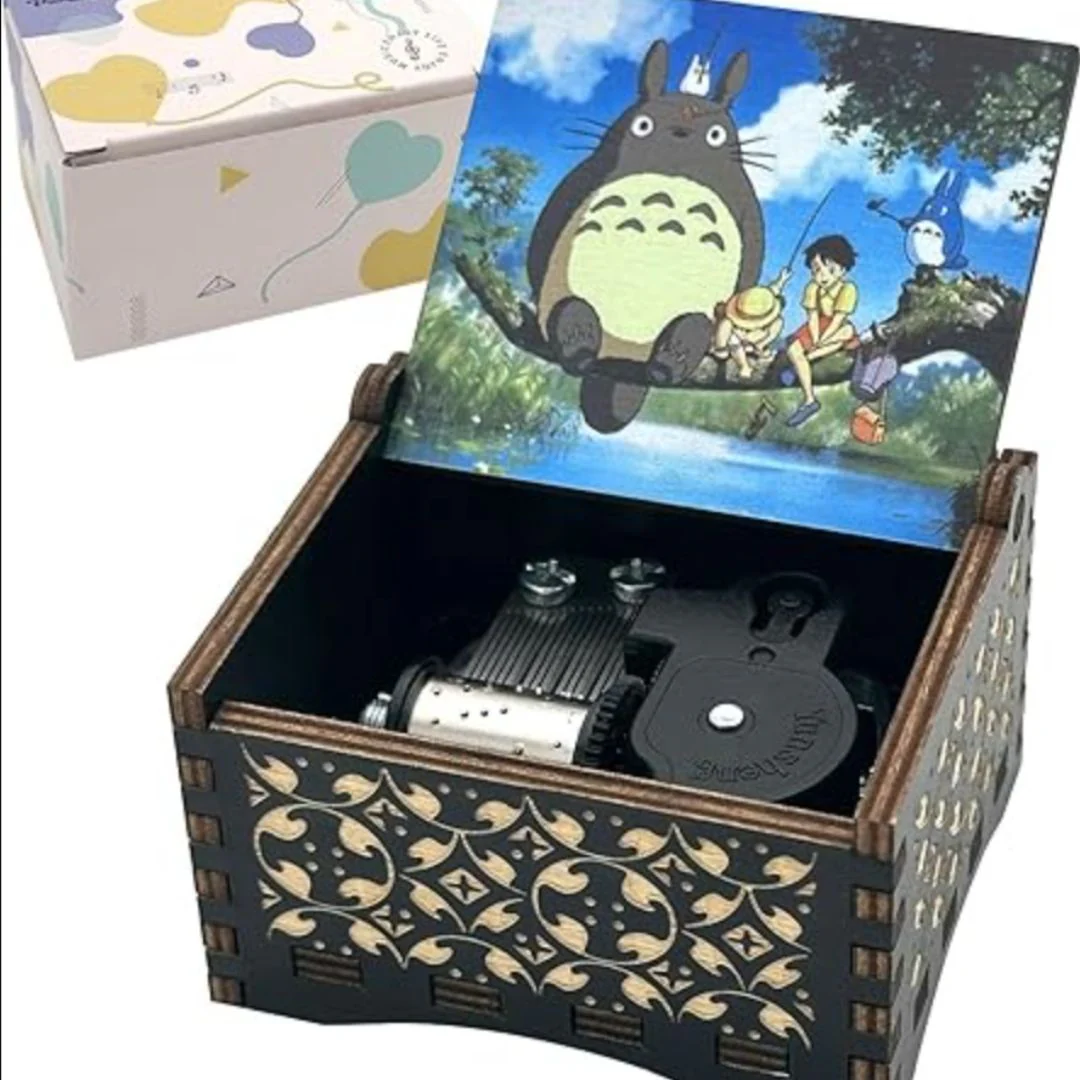 Totoro Wooden Wind Up Music Box - Image 2